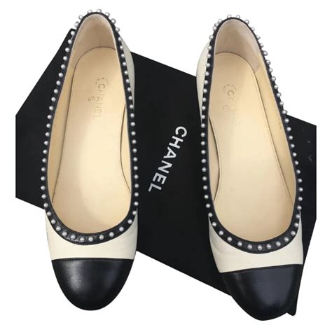 ballerine chanel noir et blanc|ballerina chanel occasion femme.